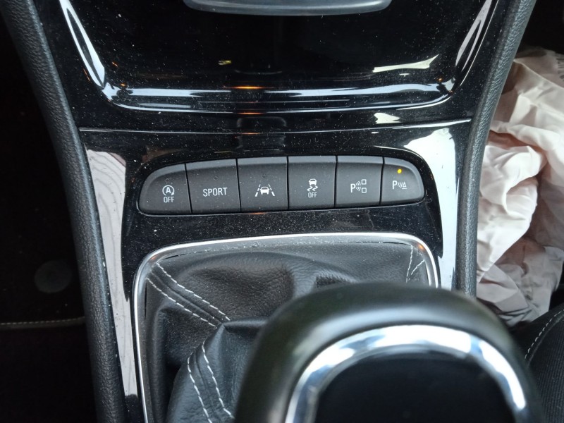 opel astra k sports tourer (b16) del año 2017