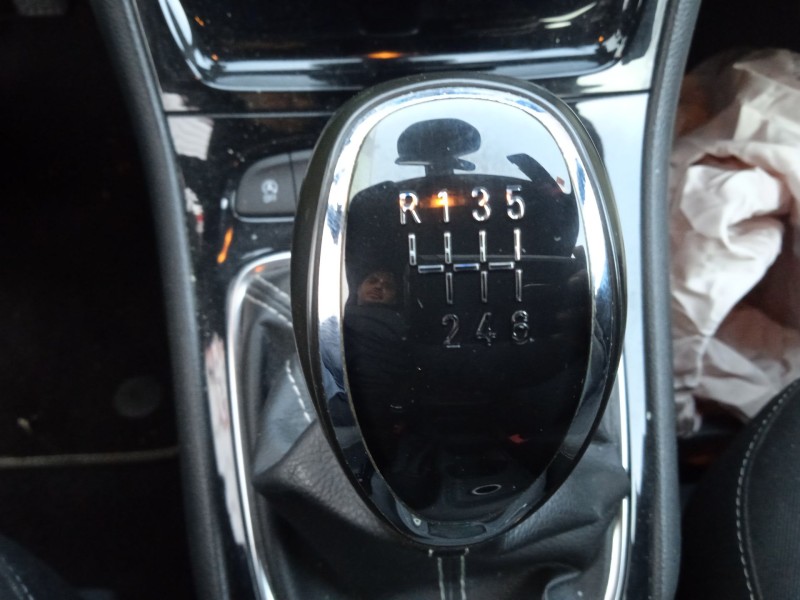 opel astra k sports tourer (b16) del año 2017