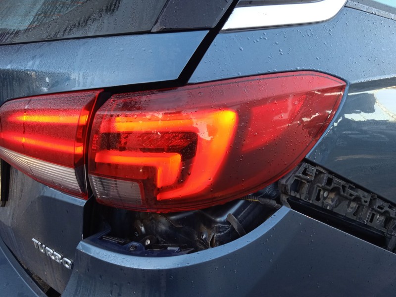 opel astra k sports tourer (b16) del año 2017