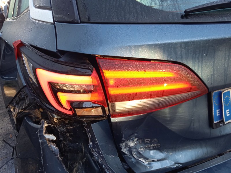 opel astra k sports tourer (b16) del año 2017