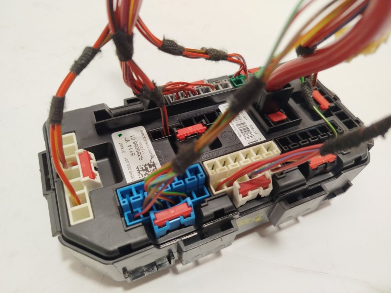 Recambio de caja reles / fusibles para bmw 1 (f20) 116 d referencia OEM IAM 9389068 61149389068 