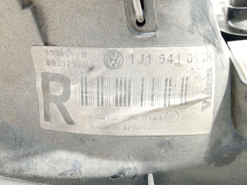 Recambio de faro derecho para volkswagen golf iv (1j1) 1.6 16v referencia OEM IAM 1J1941016K 1J1941018K 