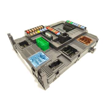 CAJA RELES / FUSIBLES 9807054180 
