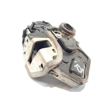 CERRADURA PUERTA TRASERA DERECHA 690500K040 