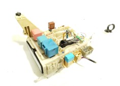Recambio de caja reles / fusibles para toyota yaris (_p9_) 1.0 vvt-i (ksp90_) referencia OEM IAM 827300D290  