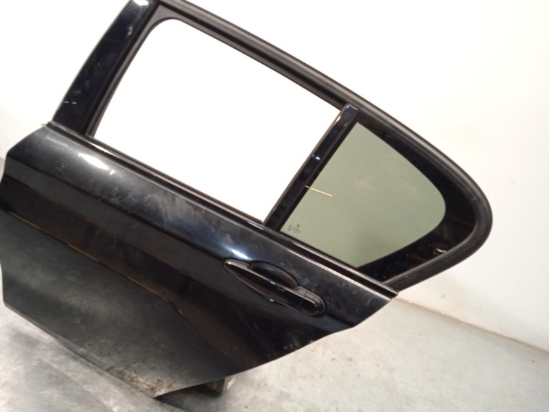 Recambio de puerta trasera izquierda para bmw 1 (f20) 116 d referencia OEM IAM 41527284515 41525A2A397 