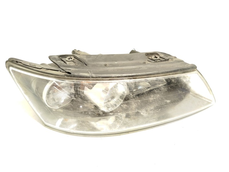 Recambio de faro derecho para hyundai sonata v (nf) 2.0 crdi referencia OEM IAM 921023K020  