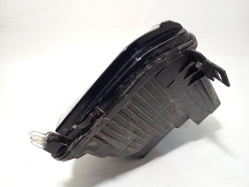 Recambio de faro derecho para ford tourneo courier 1.0 ecoboost referencia OEM IAM R2X613E014AF 2833282 