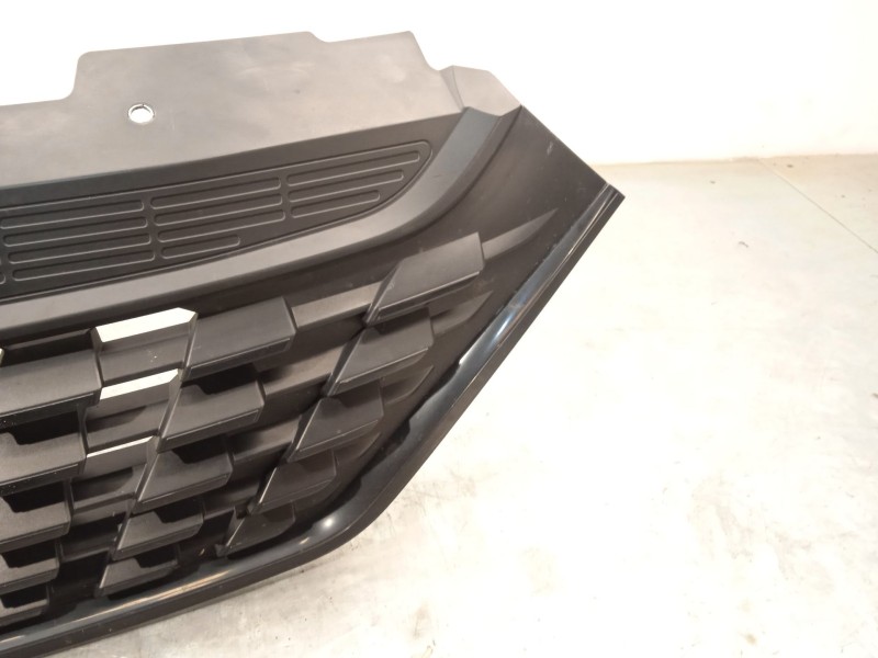 Recambio de rejilla delantera para iveco daily vi furgoneta 35s16, 35c16, 70c16 referencia OEM IAM 5802799778  