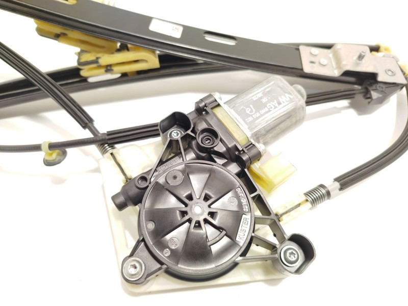 Recambio de elevalunas delantero derecho para audi a1 sportback (gba) 25 tfsi referencia OEM IAM 82G837462 8W0959802 