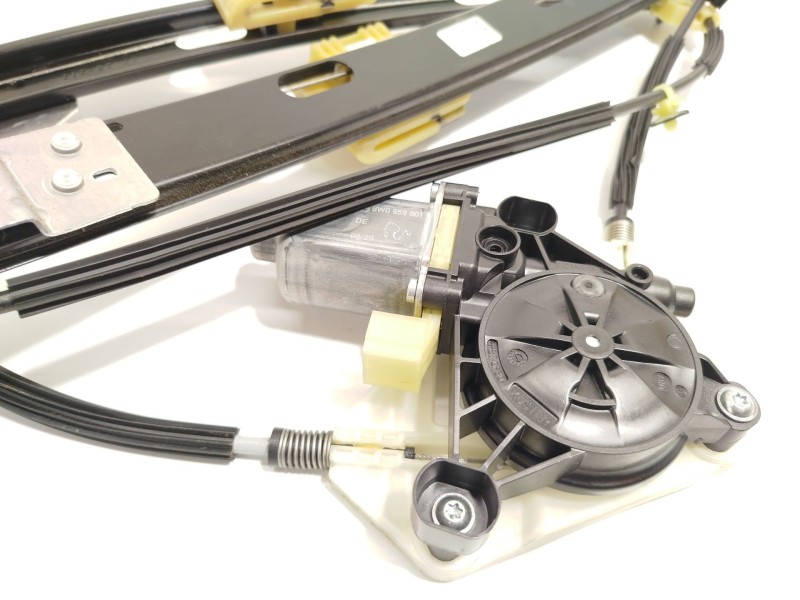 Recambio de elevalunas delantero izquierdo para audi a1 sportback (gba) 25 tfsi referencia OEM IAM 82G837461 8W0959801 