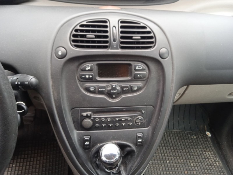 citroën xsara picasso (n68) del año 2003