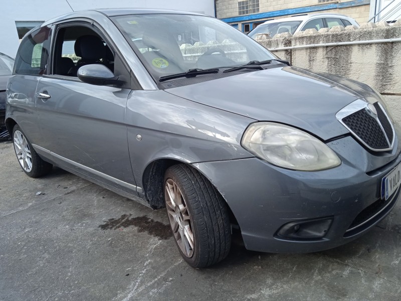 lancia ypsilon (843_) del año 2008