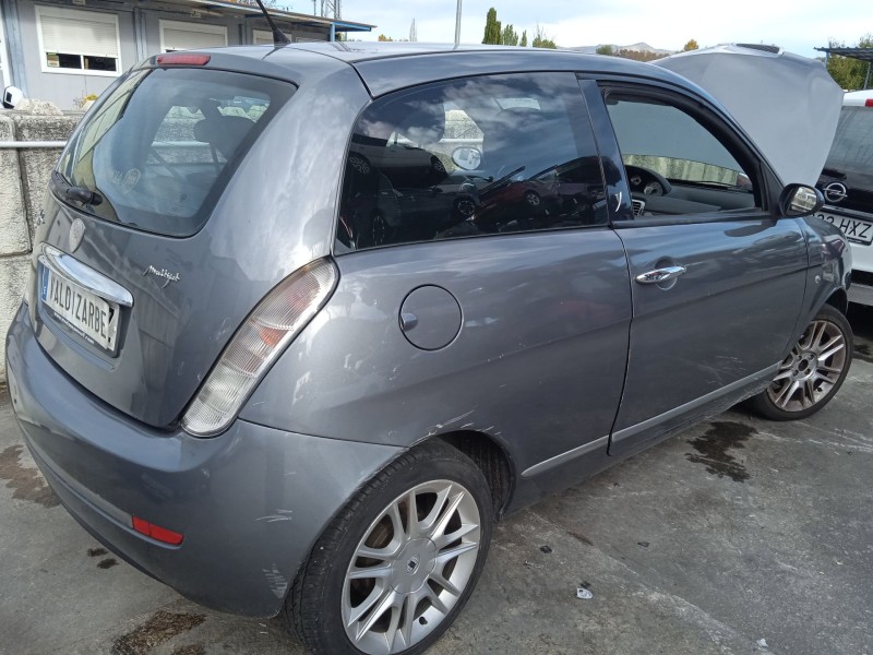 lancia ypsilon (843_) del año 2008