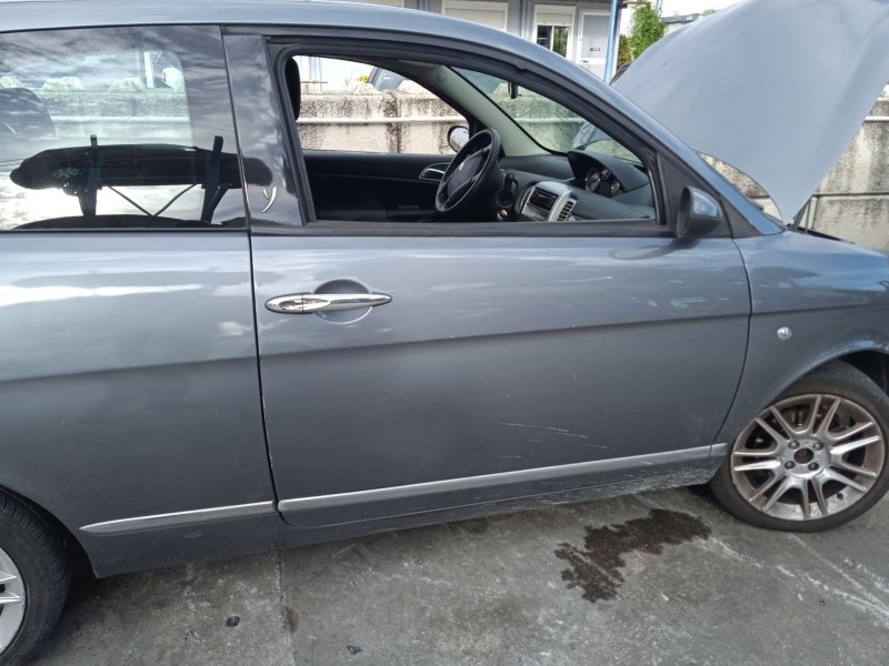 lancia ypsilon (843_) del año 2008