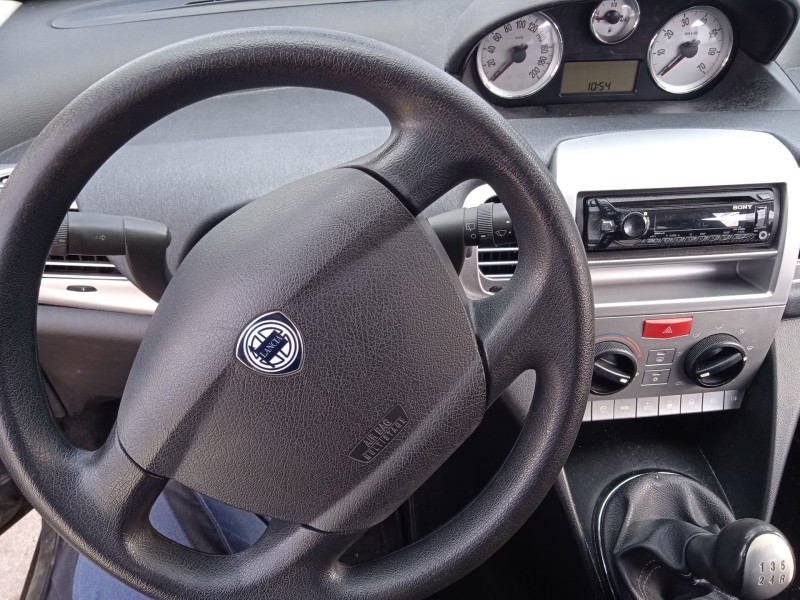 lancia ypsilon (843_) del año 2008