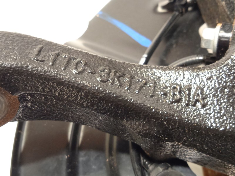 Recambio de mangueta delantera izquierda para ford tourneo courier 1.0 ecoboost referencia OEM IAM L1TC3K171B1A 2413002 2413074