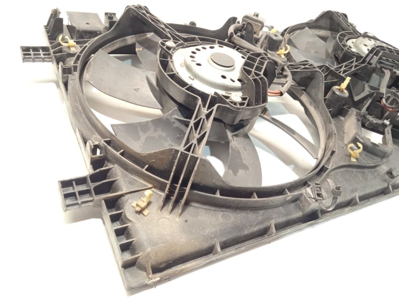 Recambio de electroventilador para opel insignia a (g09) 2.0 cdti (68) referencia OEM IAM 13433428  FG275002