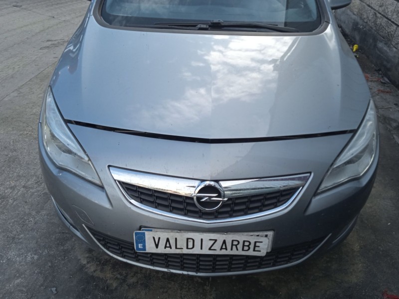 opel astra j (p10) del año 2010