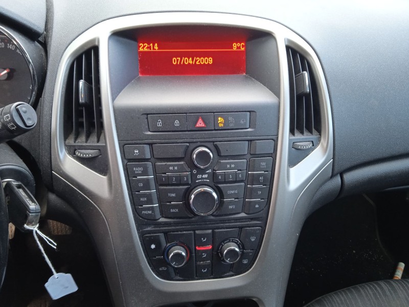 opel astra j (p10) del año 2010