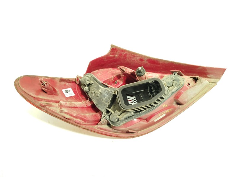 Recambio de piloto trasero derecho para peugeot 207/207+ (wa_, wc_) 1.6 hdi referencia OEM IAM 6351HQ  