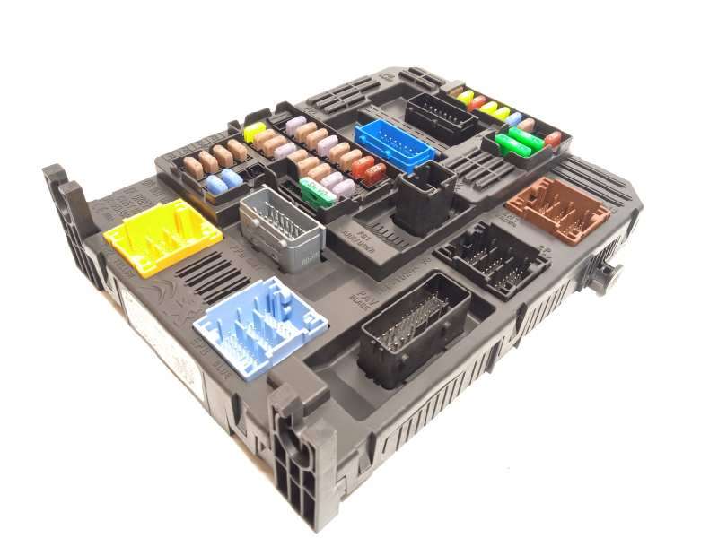 CAJA RELES / FUSIBLES 9819851280 1619108380 1669609380
