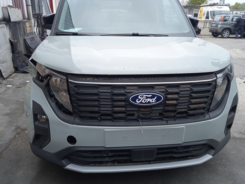 ford tourneo courier del año 2024