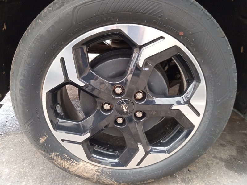 ford tourneo courier del año 2024