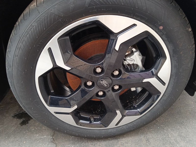 ford tourneo courier del año 2024