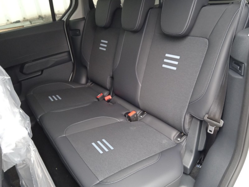 ford tourneo courier del año 2024