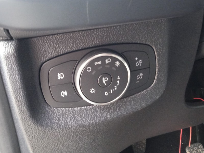 ford tourneo courier del año 2024