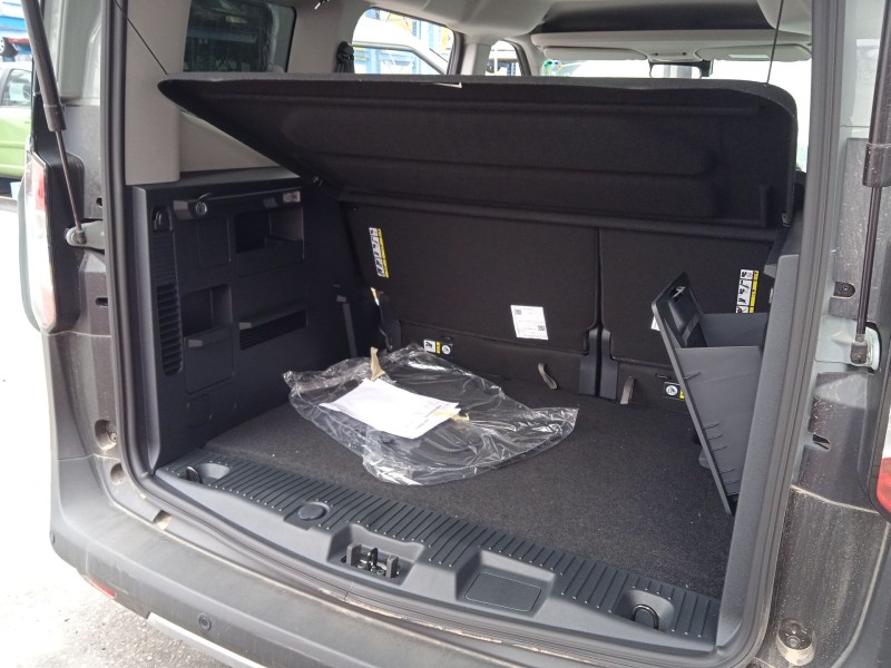 ford tourneo courier del año 2024