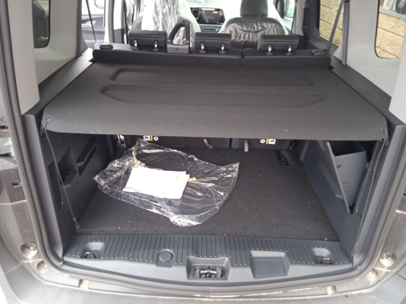 ford tourneo courier del año 2024