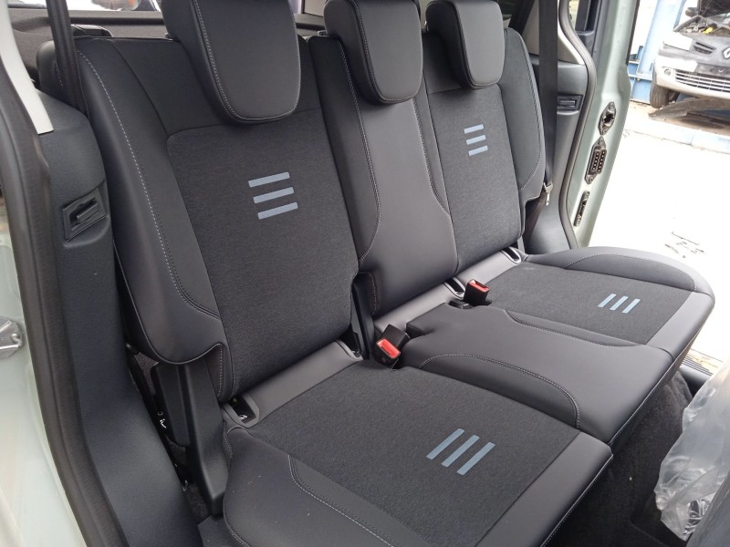 ford tourneo courier del año 2024