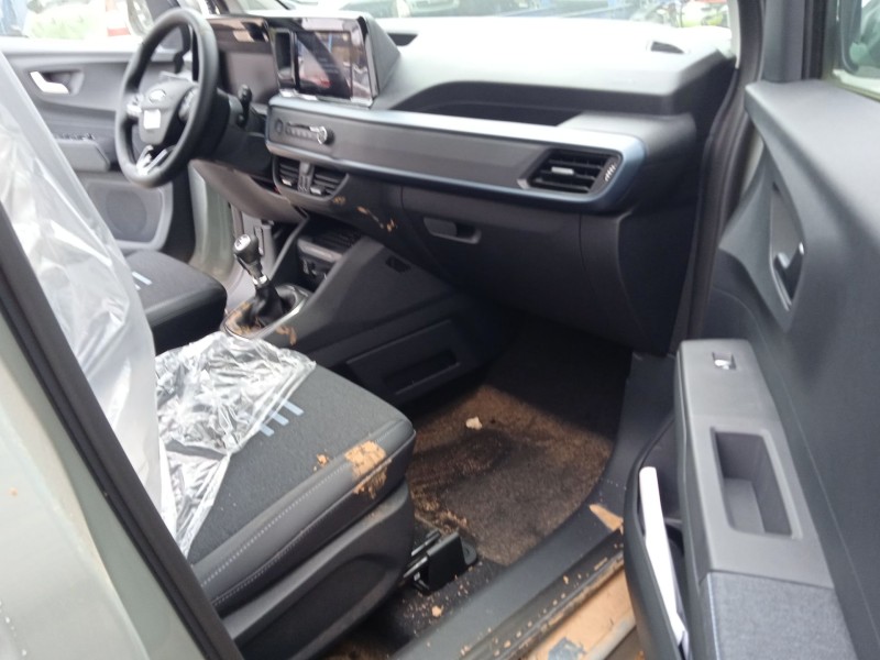 ford tourneo courier del año 2024