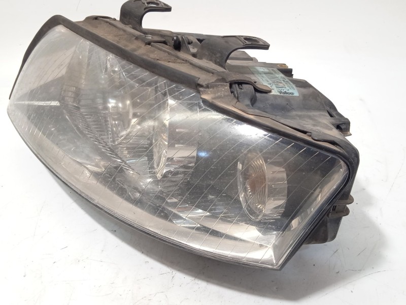 Recambio de faro izquierdo para audi a4 b6 avant (8e5) 1.9 tdi referencia OEM IAM 8E0941003F 8E0941029C 89305690