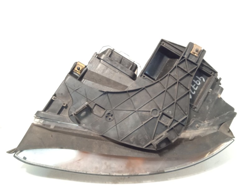 Recambio de faro derecho para audi a4 b6 avant (8e5) 1.9 tdi referencia OEM IAM 8E0941030C  89305705