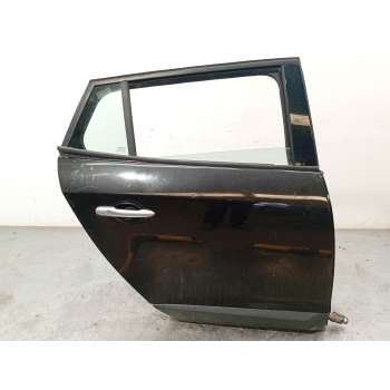 PUERTA TRASERA DERECHA 821004555R 