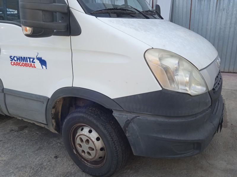 iveco daily v caja/chasis del año 2012