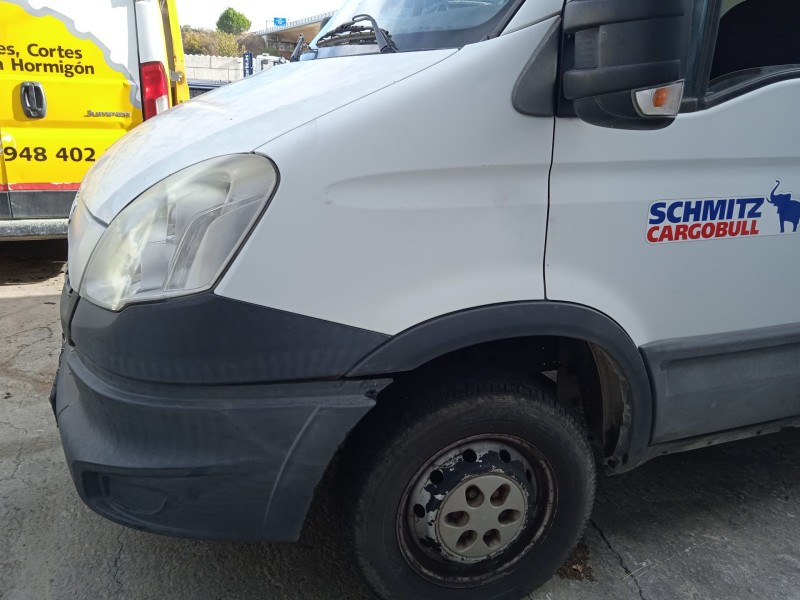 iveco daily v caja/chasis del año 2012