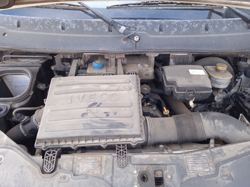 iveco daily v caja/chasis del año 2012