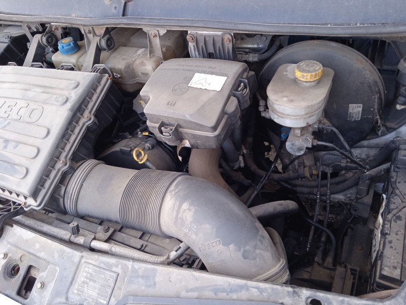 iveco daily v caja/chasis del año 2012