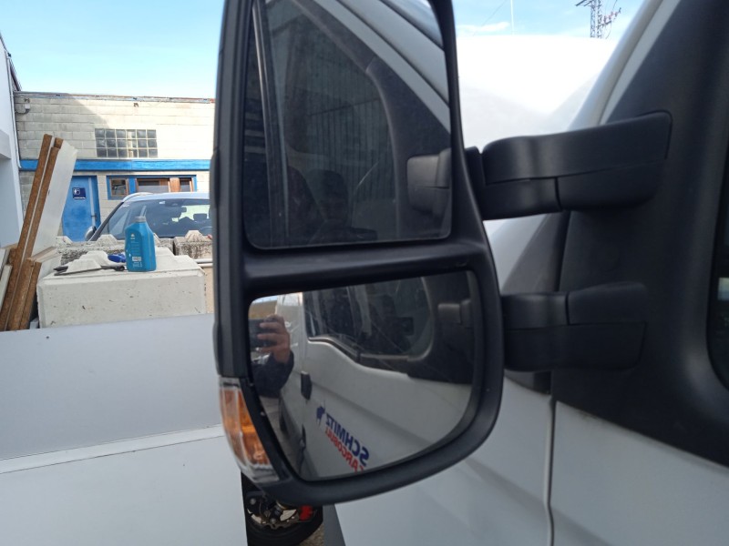 iveco daily v caja/chasis del año 2012