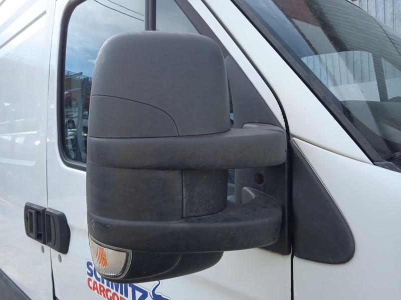 iveco daily v caja/chasis del año 2012