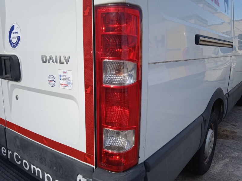 iveco daily v caja/chasis del año 2012