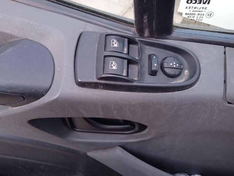 iveco daily v caja/chasis del año 2012