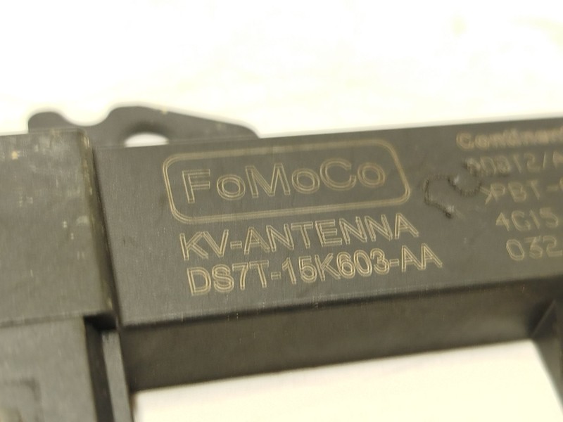 Recambio de antena para ford puma (j2k, cf7) 1.0 ecoboost referencia OEM IAM DS7T15K603AA 2532404 A2C80045200