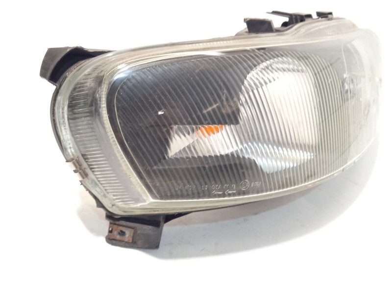 Recambio de faro derecho para volvo s60 i (384) d5 referencia OEM IAM 89007898  8693548