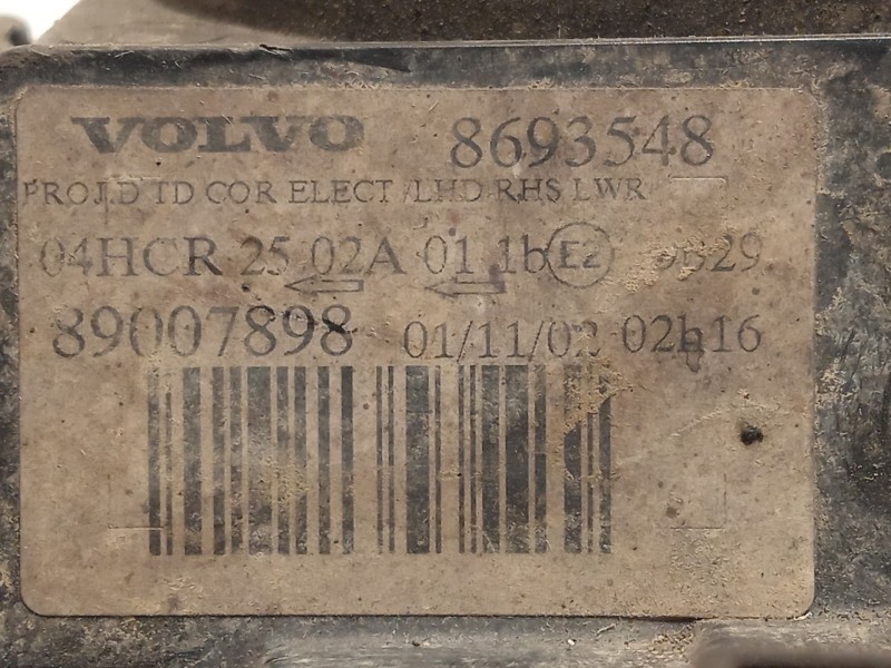 Recambio de faro derecho para volvo s60 i (384) d5 referencia OEM IAM 89007898  8693548