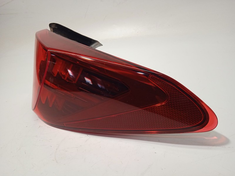 Recambio de piloto trasero derecho para cupra leon (kl1, ku1, kug) 1.5 tsi referencia OEM IAM 5FA945208D  